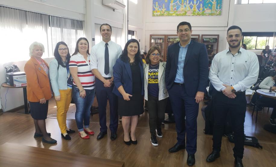 Juventude em Ação encaminha jovens para vagas de emprego e menor aprendiz