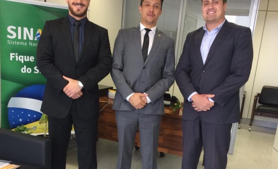 Juventude em Ação encaminha jovens para vagas de emprego e menor aprendiz