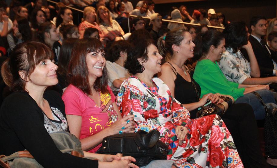 Seminário orienta crianças e adolescentes sobre os cuidados com crimes na internet