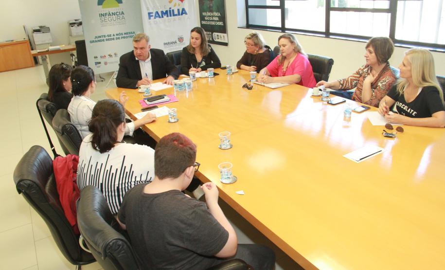 Reunião com mães de autistas