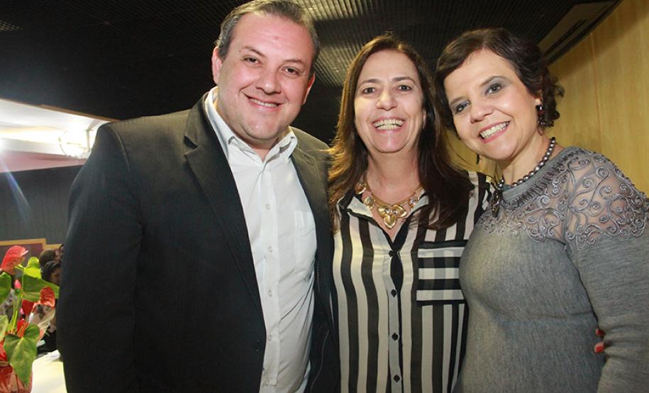 Posse dos conselheiros da sociedade civil no Cedca-PR