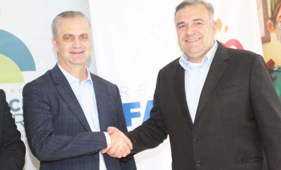 Ney Leprevost recebe prefeito de Maringá