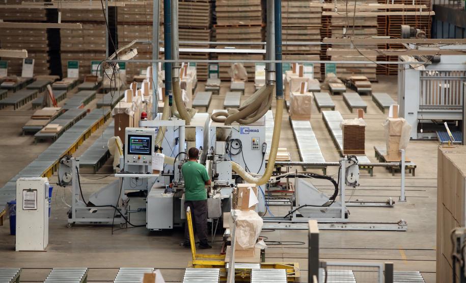 Paraná abre mais de 59 mil novas vagas de emprego no ano