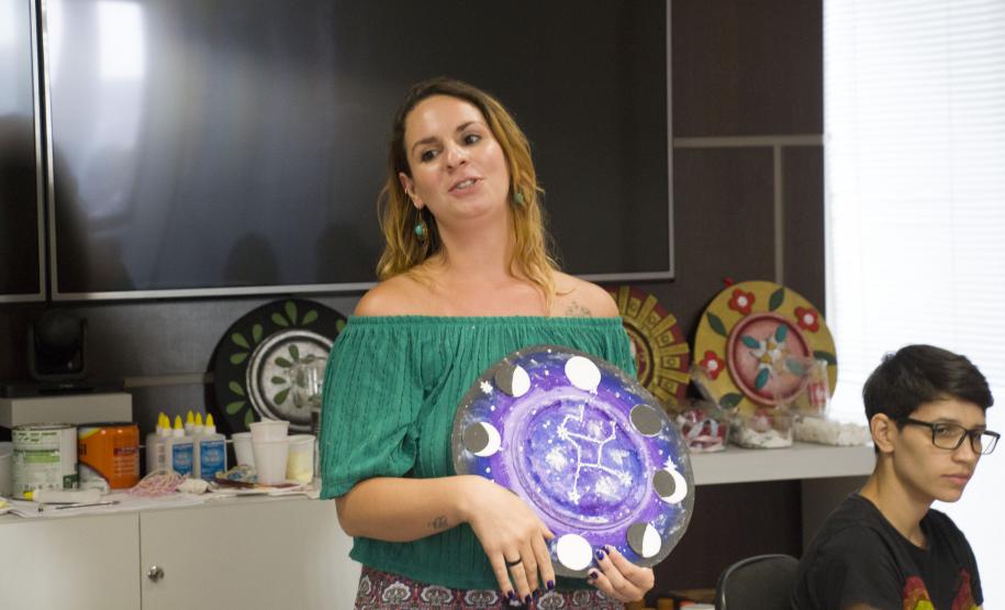 Secretaria capacita servidores com o curso Arteterapia e Socioeducação