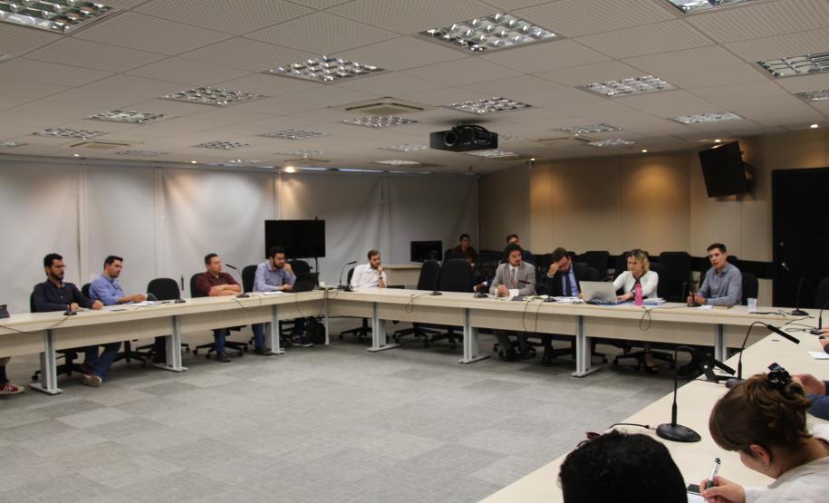 reunião conselho juventude