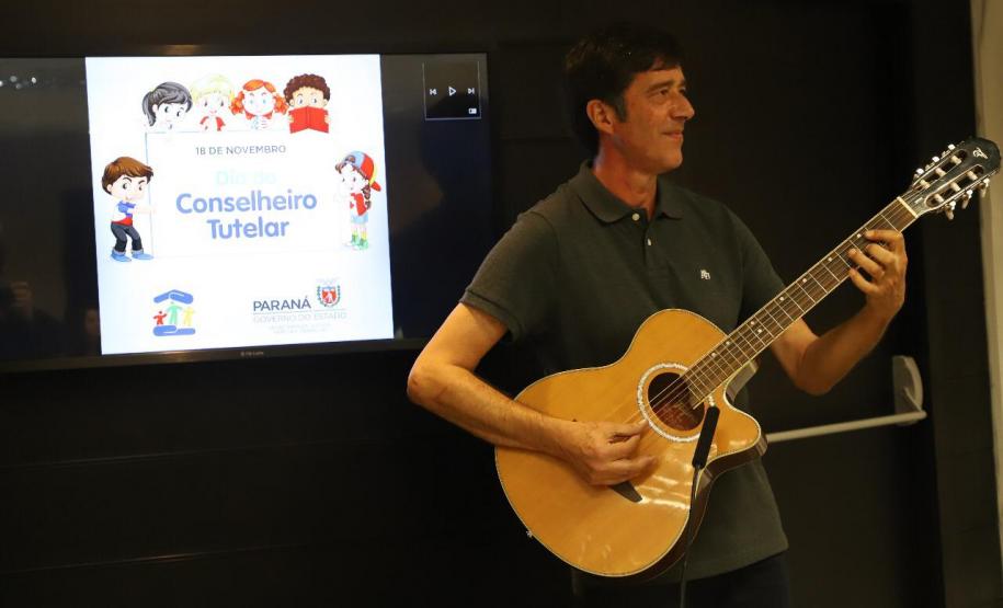 NEY LEPREVOST HOMENAGEIA CONSELHEIROS TUTELARES DE CURITIBA, REGIÃO METROPOLITANA E LITORAL