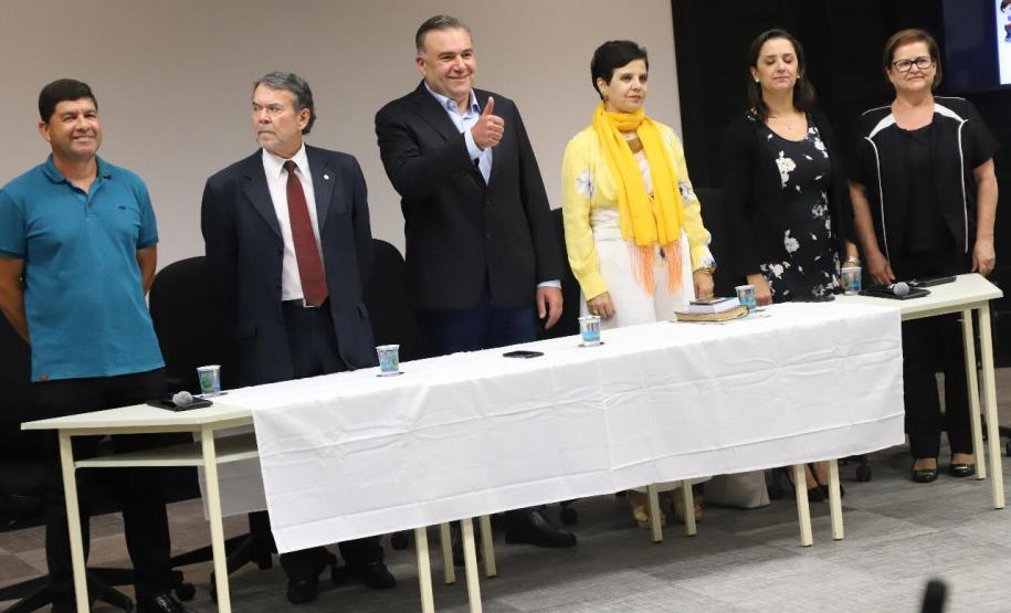 NEY LEPREVOST HOMENAGEIA CONSELHEIROS TUTELARES DE CURITIBA, REGIÃO METROPOLITANA E LITORAL