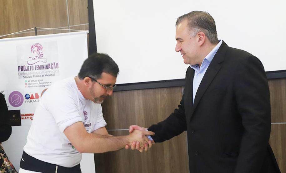 Secretaria de Justiça promove ensino de karatê para mulheres se defenderem