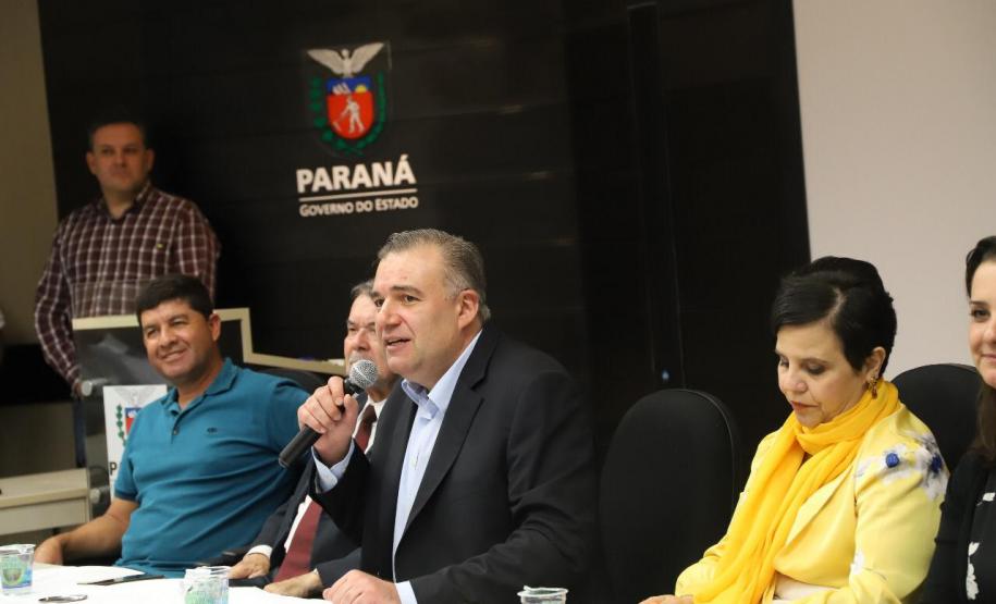 NEY LEPREVOST HOMENAGEIA CONSELHEIROS TUTELARES DE CURITIBA, REGIÃO METROPOLITANA E LITORAL