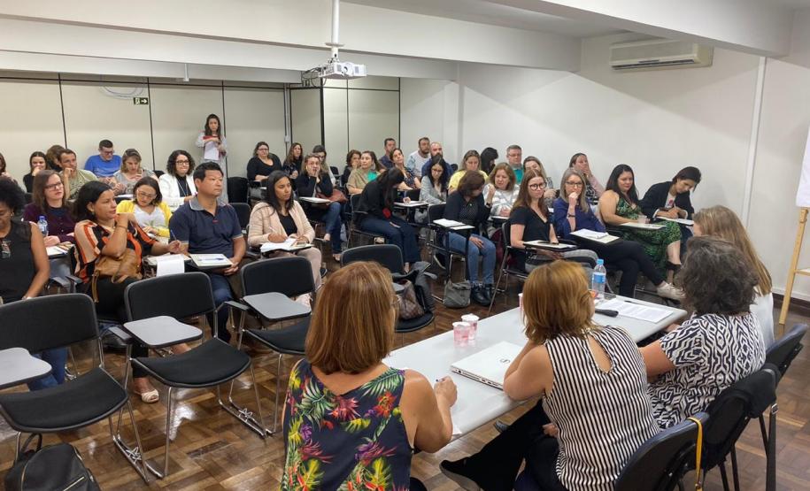 Servidores da socioeducação recebem capacitação para o fortalecimento dos vínculos entre adolescentes e familiares