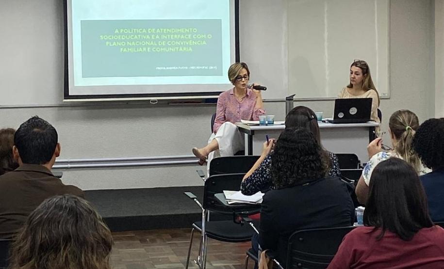 Servidores da socioeducação recebem capacitação para o fortalecimento dos vínculos entre adolescentes e familiares