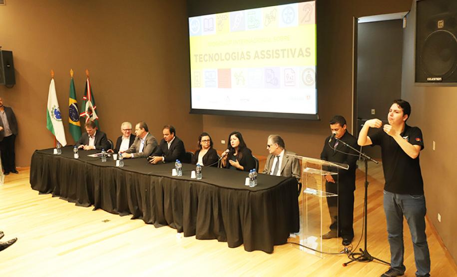 Tecnologias para inclusão e acessibilidade de pessoas com deficiência são temas em Workshop internacional em Curitiba
