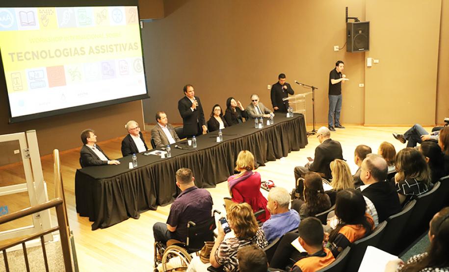 Tecnologias para inclusão e acessibilidade de pessoas com deficiência são temas em Workshop internacional em Curitiba
