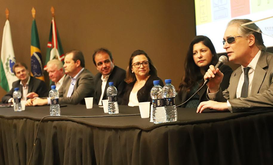 Tecnologias para inclusão e acessibilidade de pessoas com deficiência são temas em Workshop internacional em Curitiba