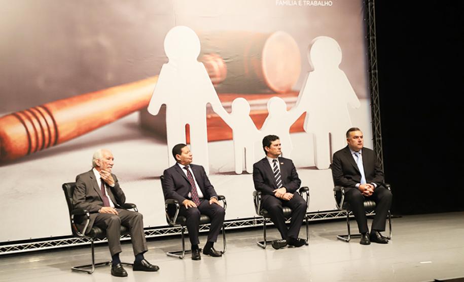 Em homenagem ao General Mourão, Ney Leprevost e Sérgio Moro defendem prisão em segunda instância