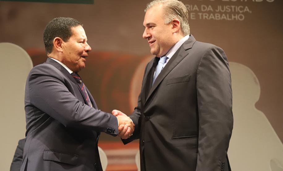 Em homenagem ao General Mourão, Ney Leprevost e Sérgio Moro defendem prisão em segunda instância