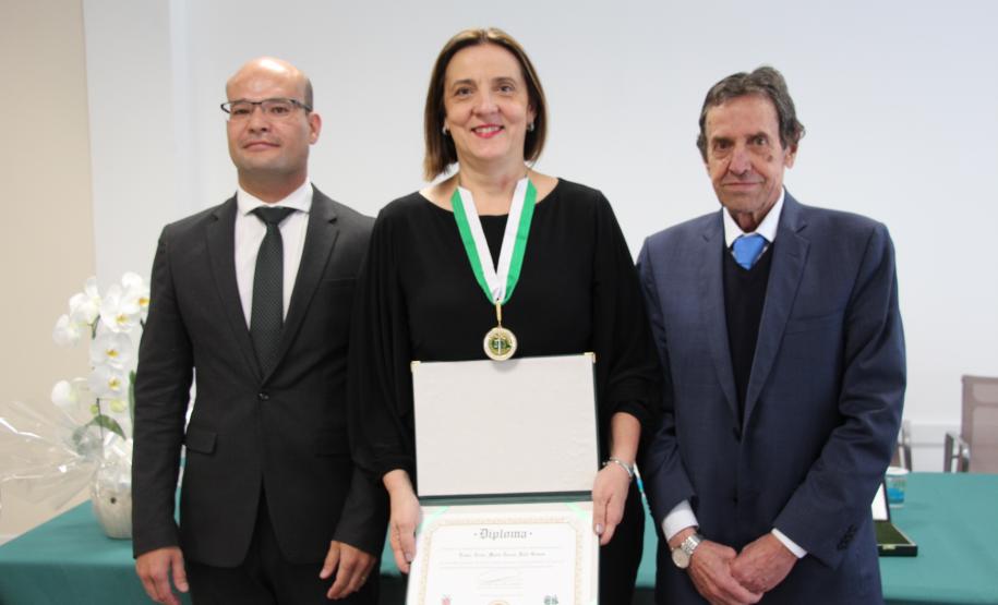 Diretor de Justiça representa governador Ratinho Junior em entrega do Grande Colar do Mérito da Defensoria Pública do Estado do Paraná