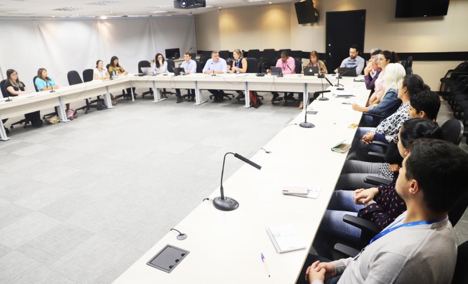 Ney Leprevost recebe missão do BID para discutir projetos