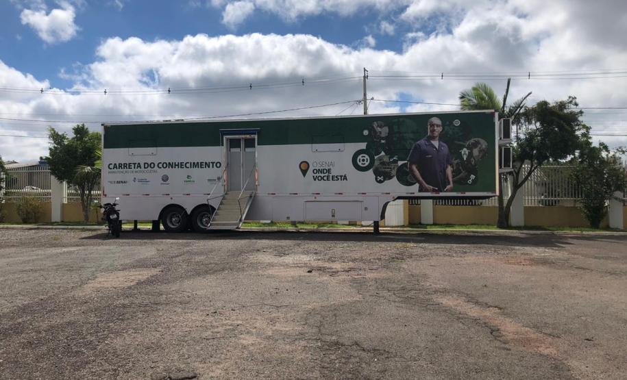 Carretas do Conhecimento chegam ao bairro da CIC, em Curitiba, e a mais sete municípios