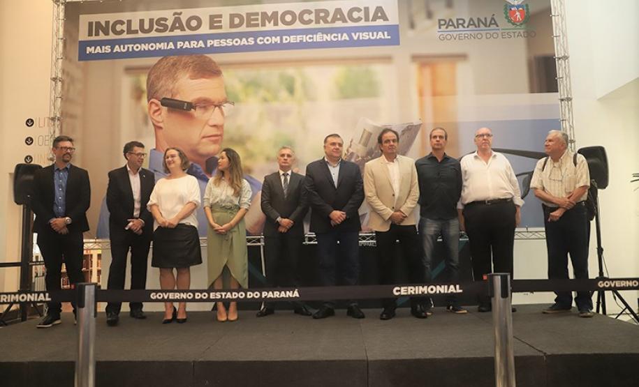 Secretaria de Justiça leva mais acessibilidade e inclusão à Biblioteca Pública do Paraná com aparelho de visão artificial