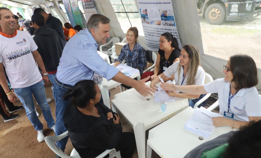 Primeira edição da Feira da Cidadania em 2020 agita população do Pinheirinho com diversos serviços sociais gratuitos