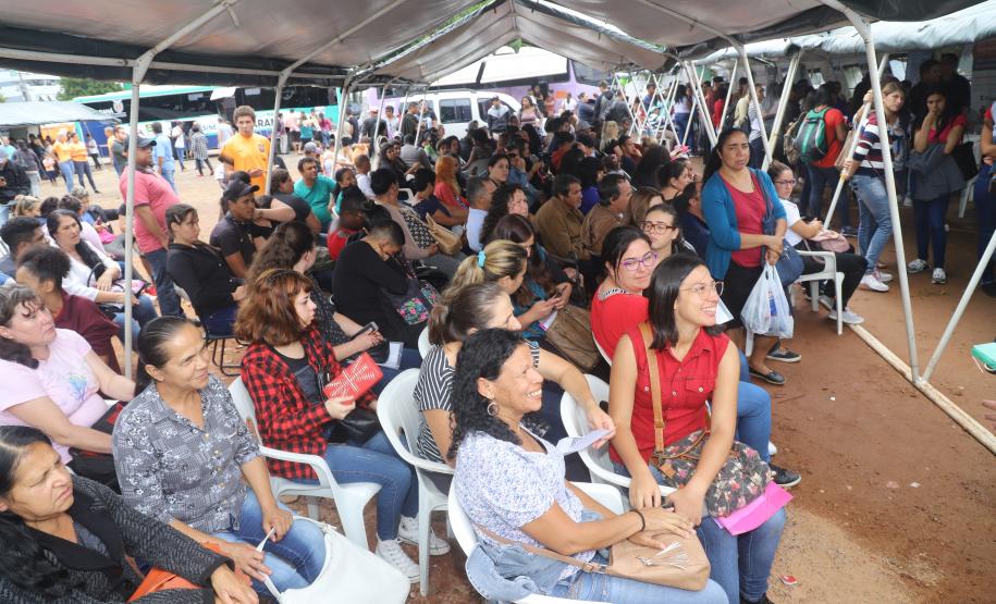 Primeira edição da Feira da Cidadania em 2020 agita população do Pinheirinho com diversos serviços sociais gratuitos