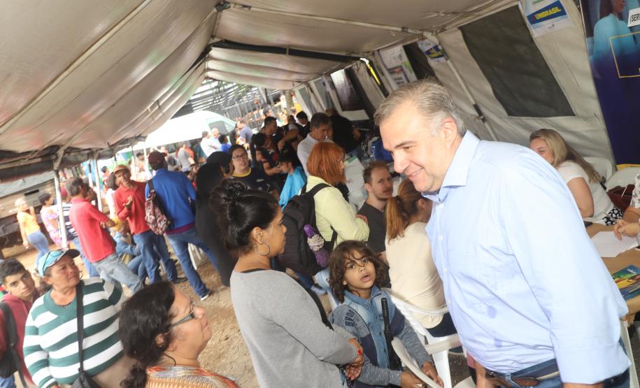 Primeira edição da Feira da Cidadania em 2020 agita população do Pinheirinho com diversos serviços sociais gratuitos