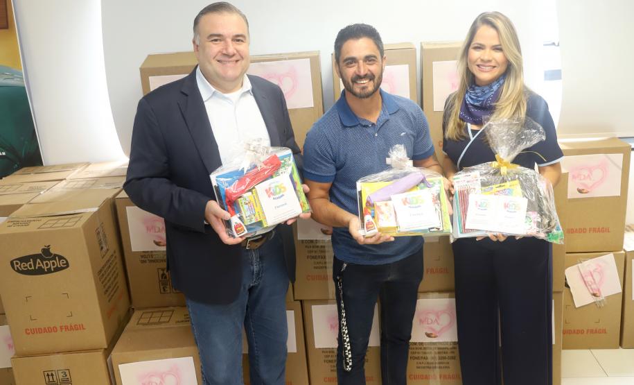 “Mulheres de Deus em Ação” entregam 650 kits de materiais escolares para entidades ligadas a Rede da Infância