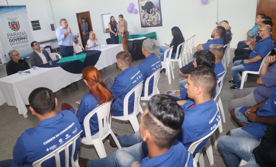 Ney Leprevost entrega certificação para mais 44 formandos das Carretas do Conhecimento, em Curitiba