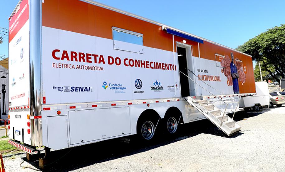 Ney Leprevost participa da aula inaugural da Carreta do Conhecimento, em Santa Felicidade