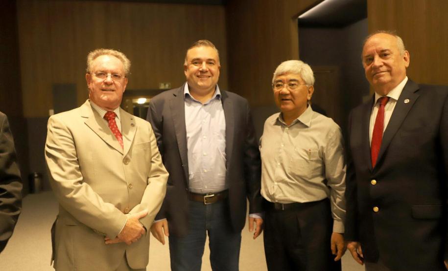 Ney Leprevost palestra no Instituto de Engenharia do Paraná e assina parceria para desenvolvimento dos Objetivos Sustentáveis da ONU