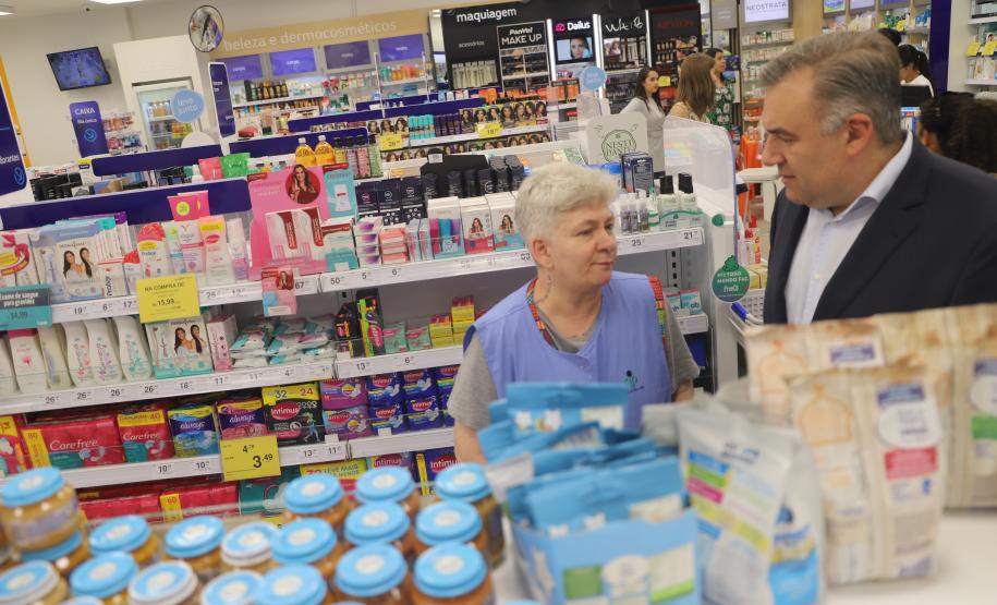 Procon-PR notifica estabelecimentos por preços abusivos nas compras de álcool em gel e máscaras