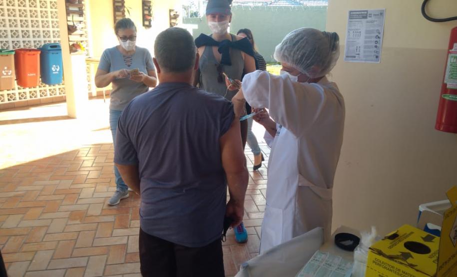 Adolescentes e servidores da Socioeducação do Paraná recebem a segunda fase da vacinação contra o Influenza