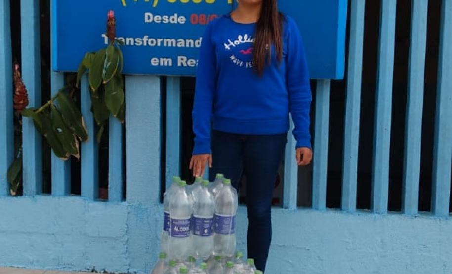 Secretaria da Justiça, Família e Trabalho entrega 9 mil litros de álcool 70% para instituições sociais