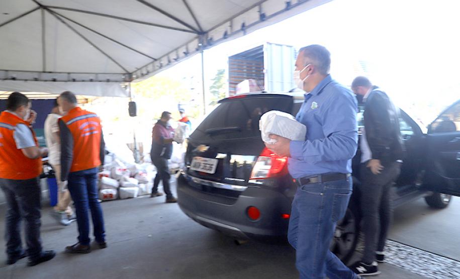 Campanha de arrecadação liderada pela 1º dama do Paraná Luciana Massa reúne doações para ajudar vítimas do coronavírus