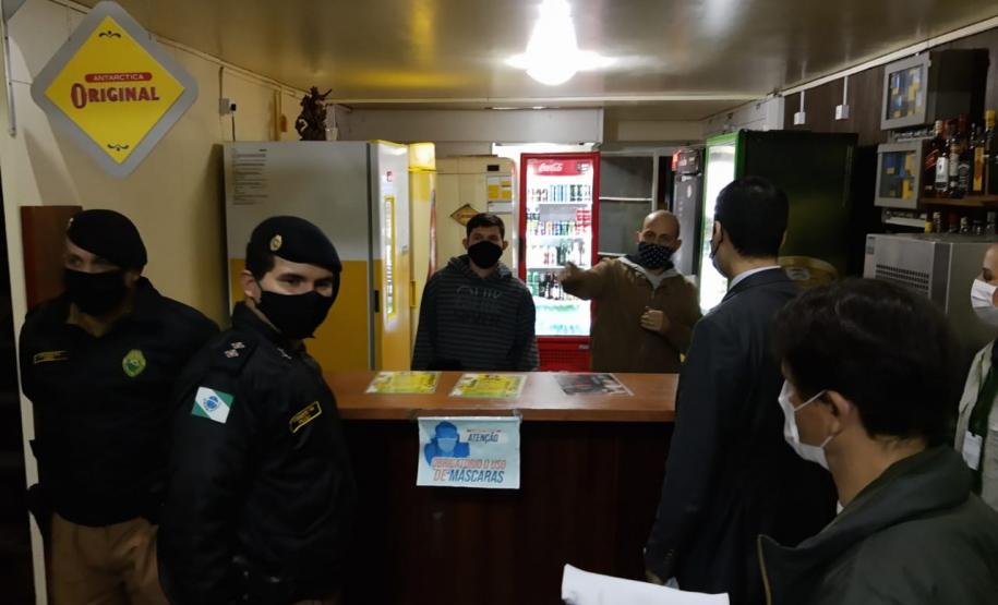 Operação da Secretaria da Justiça fiscaliza o cumprimento das medidas de prevenção à Covid-19 em bares e restaurantes