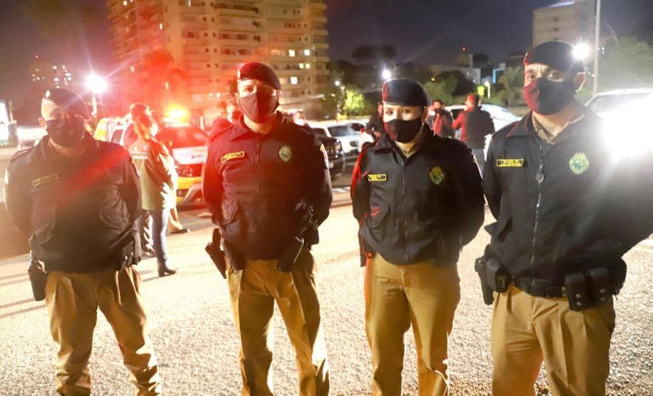 Secretaria de Justiça, PM e Secretaria de Saúde realizam orientação e prevenção a covid 19 no Centro de Curitiba