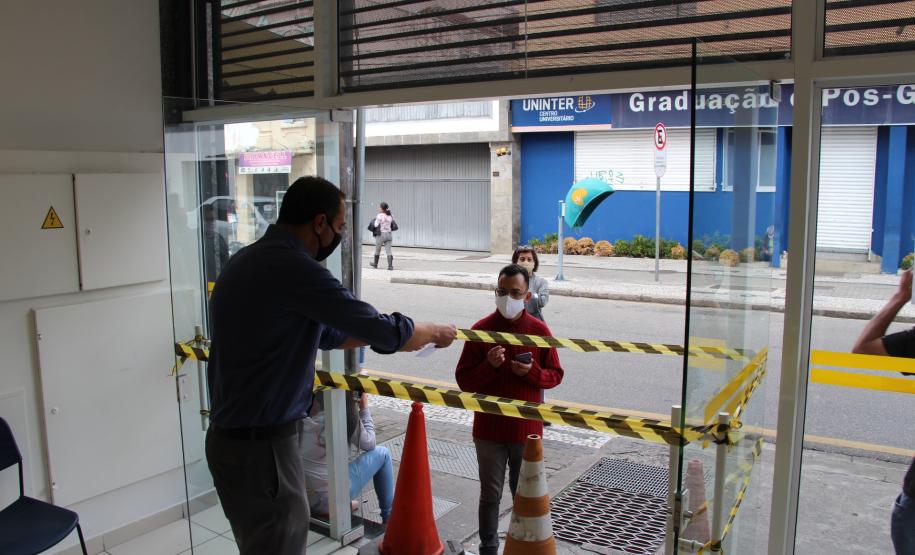 Vagas abertas nas Agências do Trabalhador do Paraná ajudam na retomada da geração de empregos