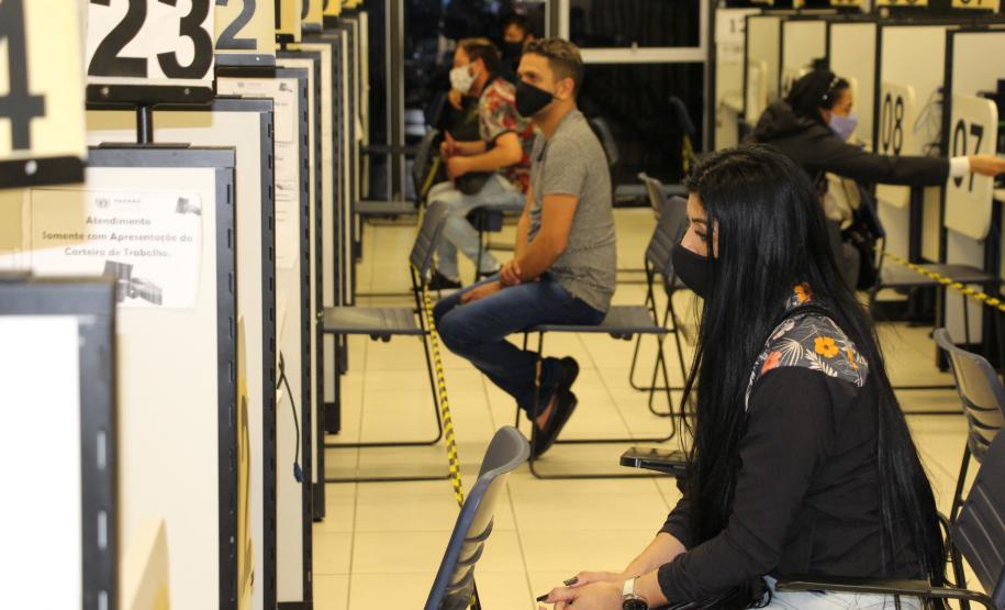 Vagas abertas nas Agências do Trabalhador do Paraná ajudam na retomada da geração de empregos