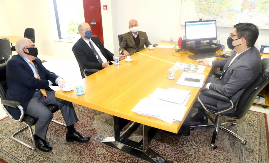 Eder Colaço recebe visita do presidente da Associação Comercial do Paraná