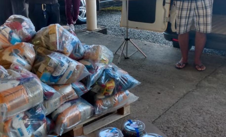 Secretaria da Justiça distribui cestas básicas e bolos no Dia Mundial do Refugiado