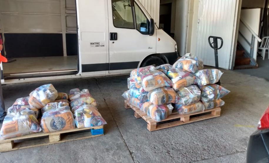 Secretaria da Justiça distribui cestas básicas e bolos no Dia Mundial do Refugiado