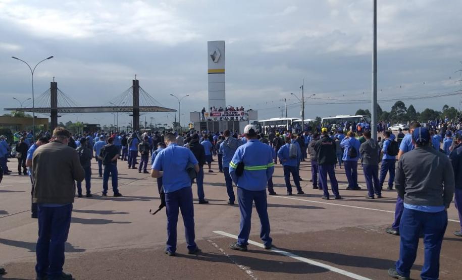 Secretaria da Justiça, Família e Trabalho reforça o diálogo com centrais sindicais e Renault Brasil