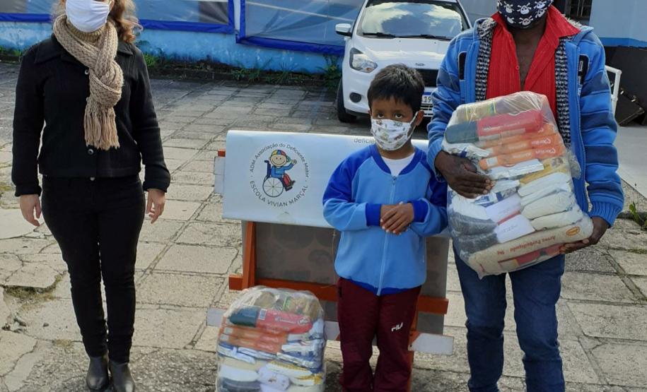 Secretaria da Justiça, Família e Trabalho distribui mais de 19 mil cestas básicas para famílias de crianças e adolescentes com deficiência e em situação de vulnerabilidade social
