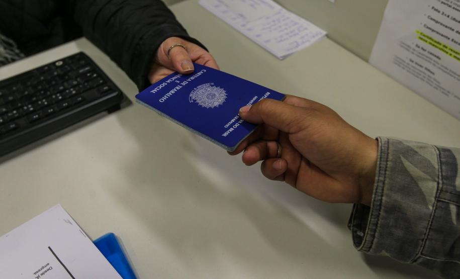 Agências do Trabalhador do Paraná registram aumento de 92% de novos empregos em relação ao início da pandemia do coronavírus