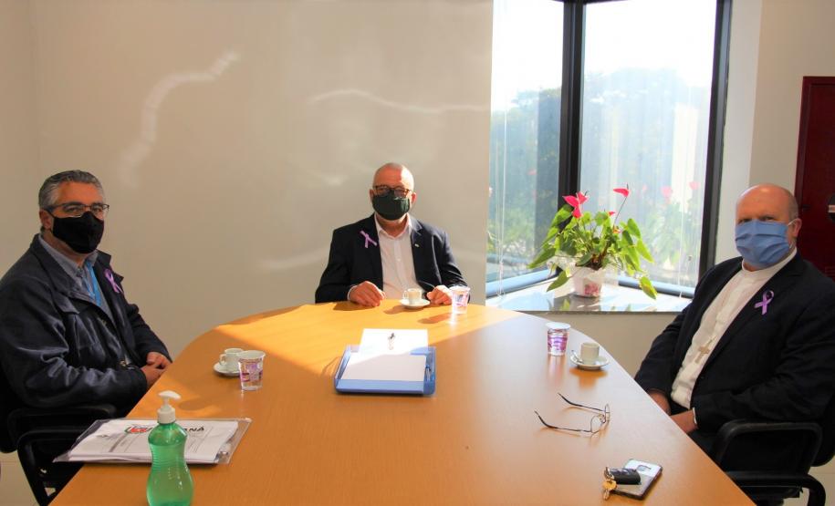 Mauro Rockenbach recebe visita do arcebispo de Curitiba