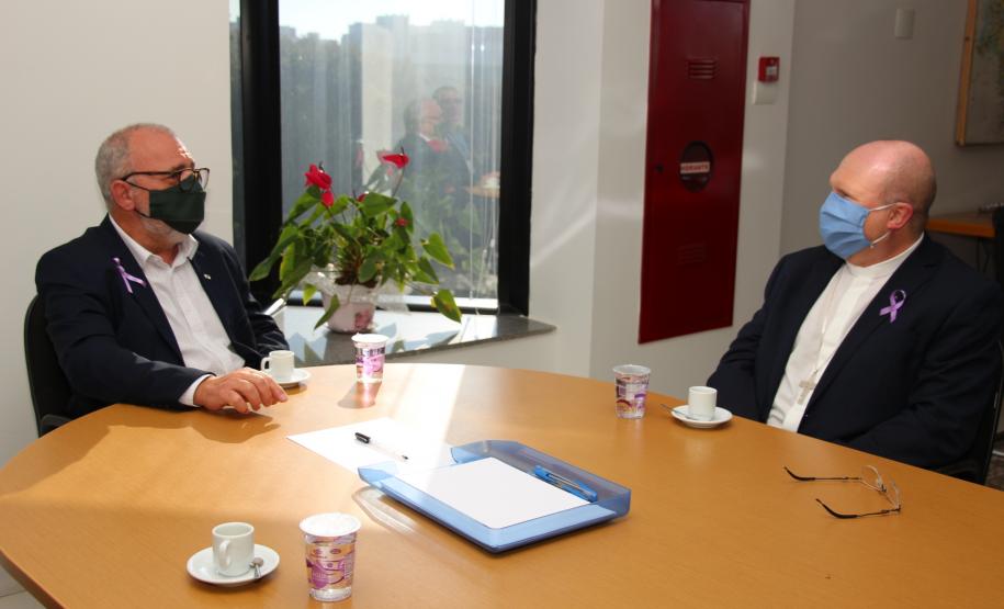 Mauro Rockenbach recebe visita do arcebispo de Curitiba