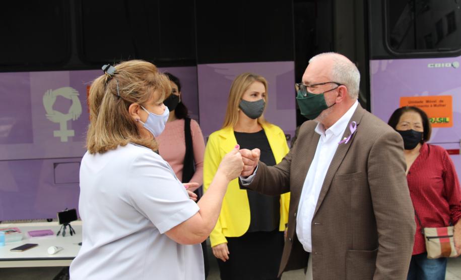 Secretário Mauro Rockenbach visita Ônibus Lilás e reforça posicionamento do Governo do Estado no fortalecimento de políticas públicas para garantia dos direitos da mulher