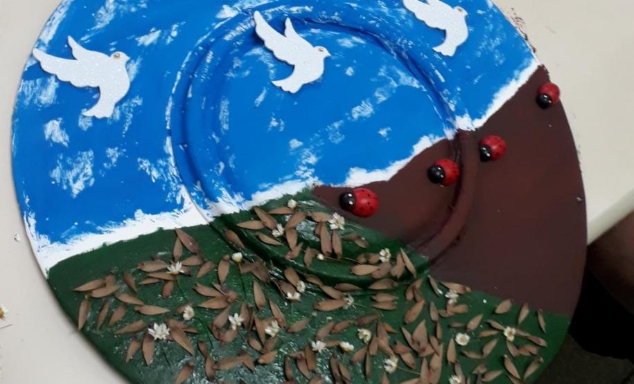 Adolescentes desenvolvem atividades artísticas no Centro de Socioeducação de Maringá