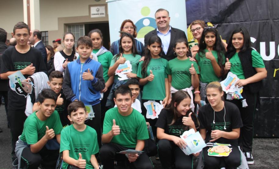 O Grupo de Trabalho (GT) interinstitucional criado pelo governador Carlos Massa Ratinho Junior e pelo secretário Ney Leprevost para execução do Orçamento Criança, responsável pelo desenvolvimento de uma metodologia de acompanhamento da execução de recursos estaduais para assegurar a execução das políticas sociais públicas nas áreas relacionadas à proteção da infância e adolescência foi citado como referência na elaboração do Manual de Orçamento e Fundos da Criança e do Adolescente do Conselho Nacional do Mi